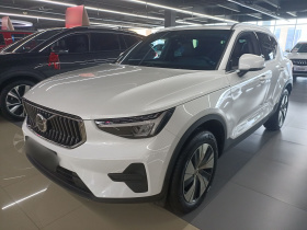 沃尔沃XC40 2024款 B3 智远豪华版