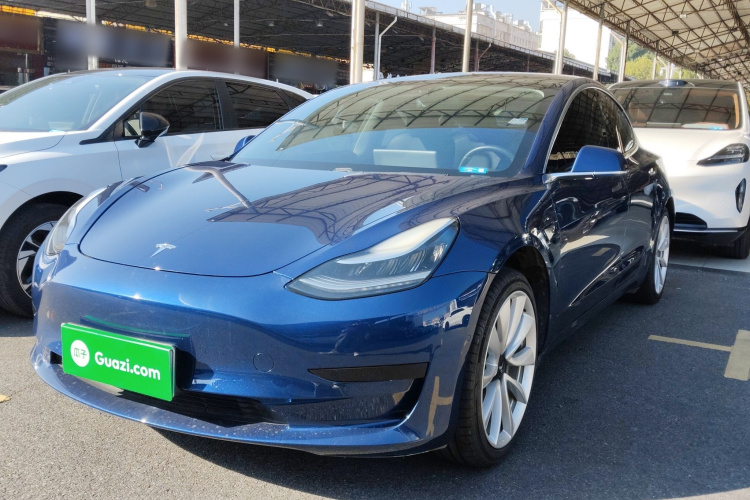 特斯拉 Model 3 2019款 标准续航后驱升级版车身外观1