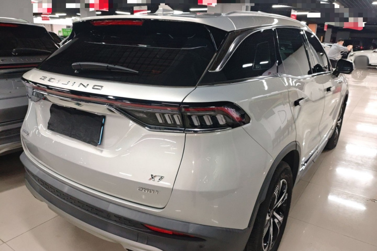 北京汽车 北京X7 2022款 1.5TD DCT致尚版车身外观7