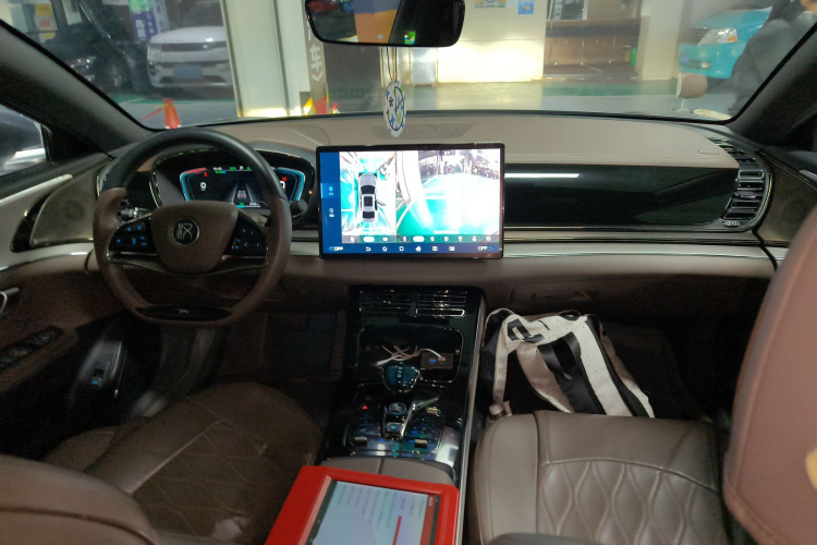 比亚迪 汉 2020款 EV 超长续航版豪华型中控内饰7002