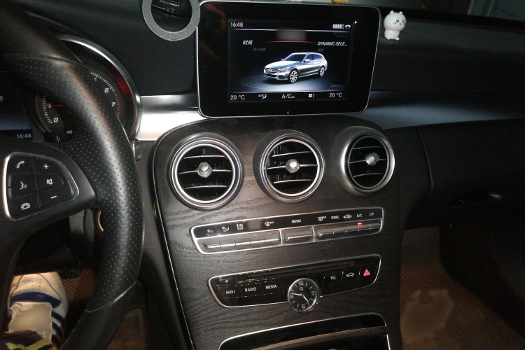 奔驰C级(进口) 2017款 改款 C 180 旅行轿车局部细节16