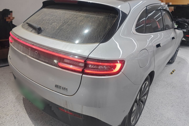 鸿蒙智行 问界M5 2022款 增程后驱标准版车身外观7