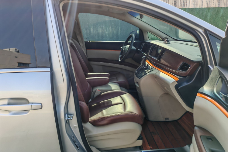 别克GL8 2018款 28T 舒适型 国VI局部细节41