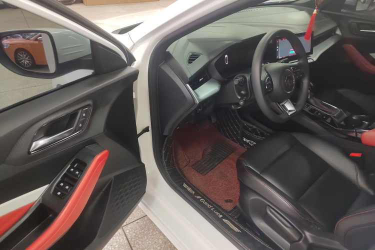 名爵 MG5 2022款 180DVVT CVT青春豪华版中控内饰7003