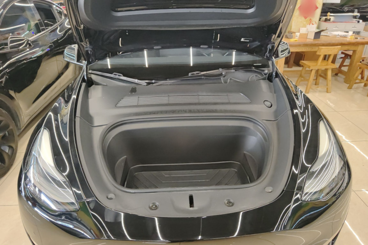 特斯拉 Model Y 2021款 标准续航后驱版机舱底盘24