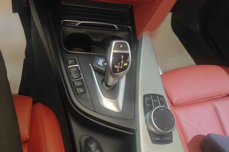 宝马4系 2019款 425i M运动曜夜版局部细节18