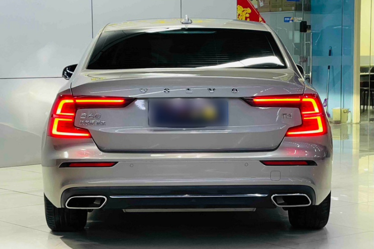 沃尔沃S60 2021款 T4 智逸豪华版车身外观6004