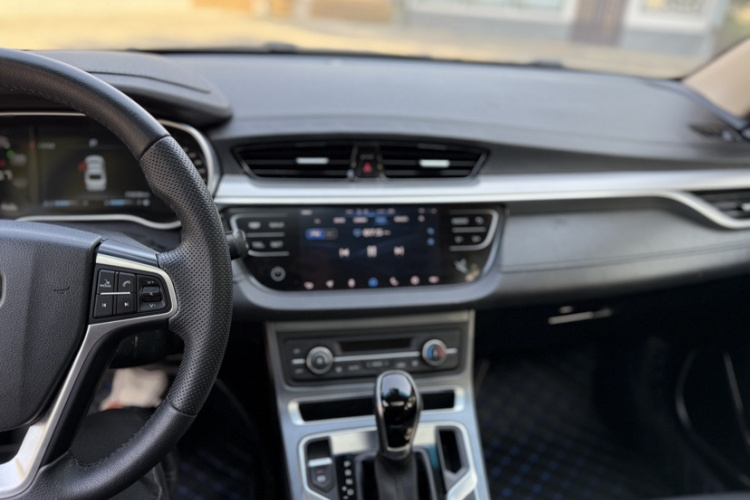 吉利汽车 帝豪 2018款 1.5L CVT向上互联版局部细节16