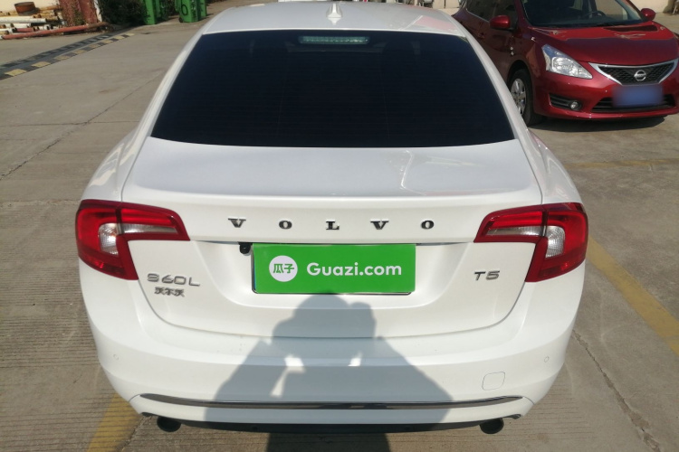 沃尔沃S60 2016款 S60L T4 智远版车身外观6