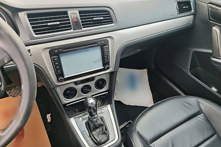 大众 朗逸 2013款 改款 1.4TSI DSG舒适版中控内饰7002