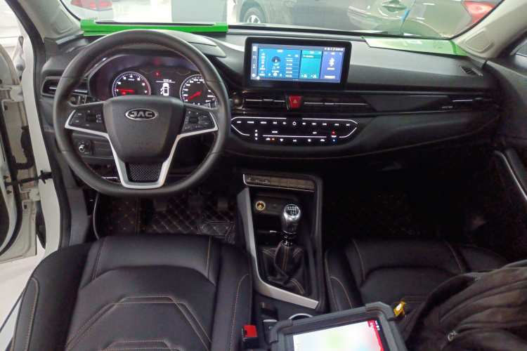 江汽集团 瑞风S4 2019款 1.6L 手动超越型中控内饰12