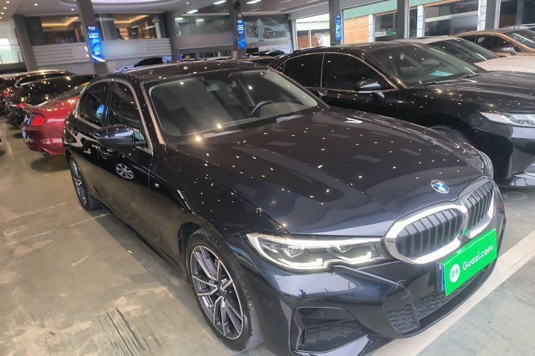 宝马3系 2022款 改款 320Li M运动套装车身外观3