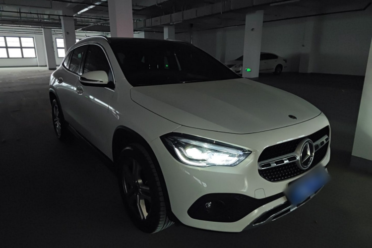 奔驰GLA 2023款 GLA 200车身外观6002