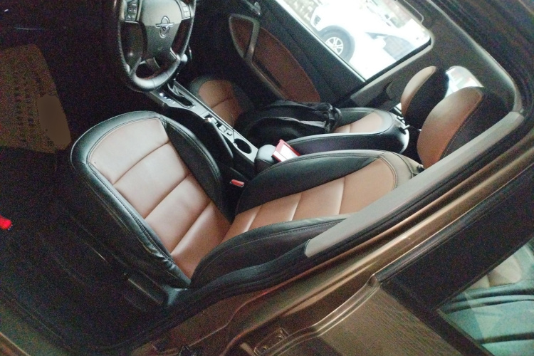 海马S5 2016款 1.5T CVT创享版中控内饰19