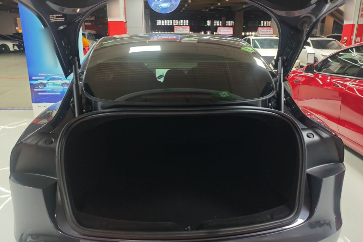 特斯拉 Model 3 2023款 后轮驱动版机舱底盘23