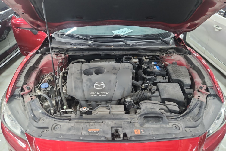 马自达 阿特兹 2014款 2.0L 蓝天豪华版机舱底盘24