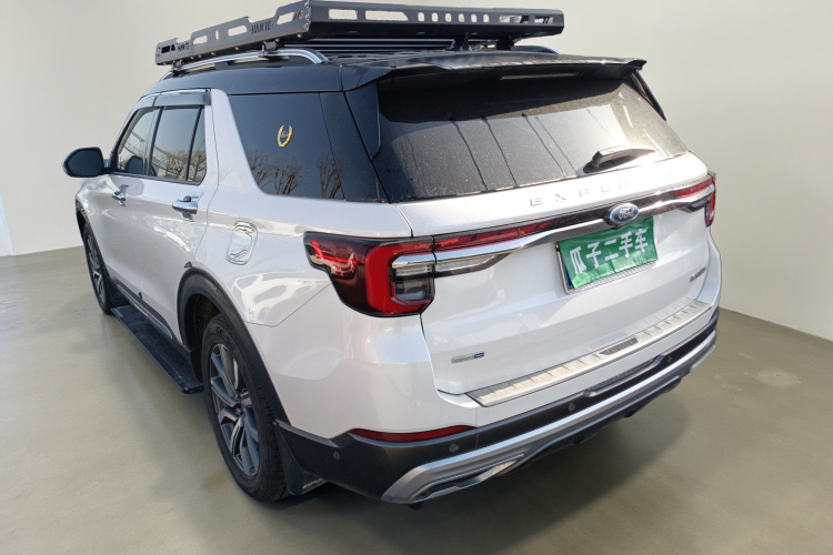福特 探险者 2023款 EcoBoost 285 四驱钛金版 7座车身外观5
