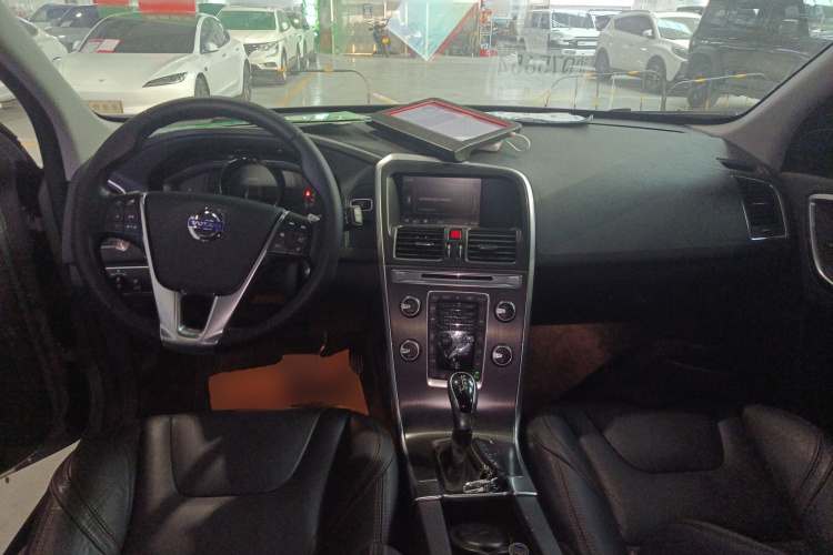 沃尔沃XC60(进口) 2014款 改款 T5 智雅版中控内饰12