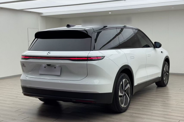 蔚来ES8 2024款 75kWh车身外观7