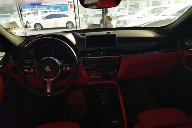宝马X2 2020款 sDrive25i 领先型M越野套装中控内饰7002