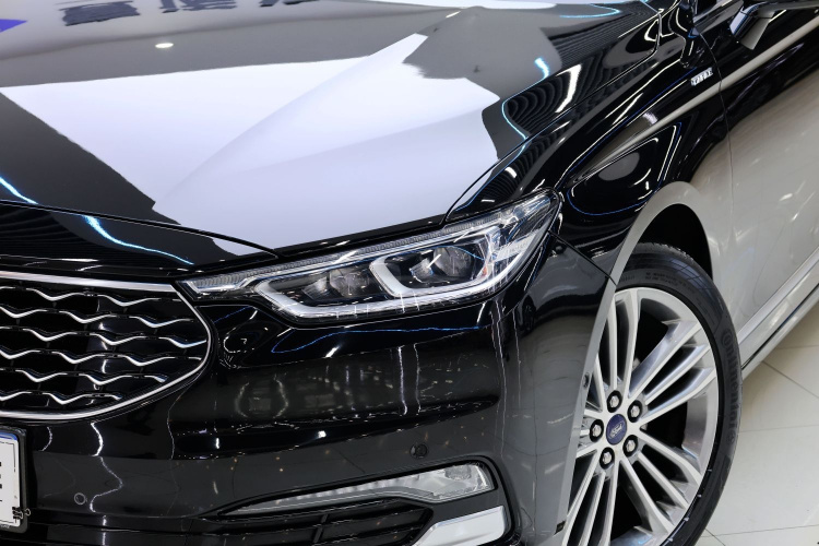 福特 金牛座 2019款 EcoBoost 245 Vignale臻享版局部细节36