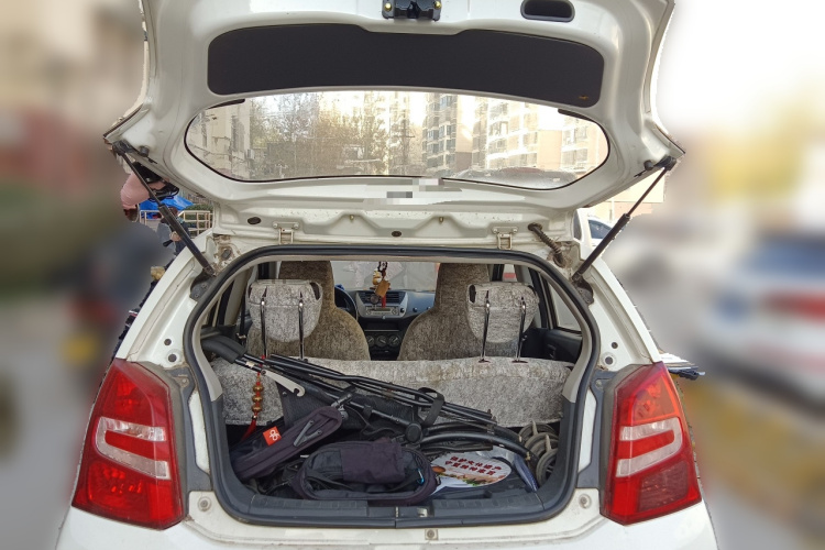 铃木 奥拓 2013款 改款 1.0L 手动舒适型局部细节23