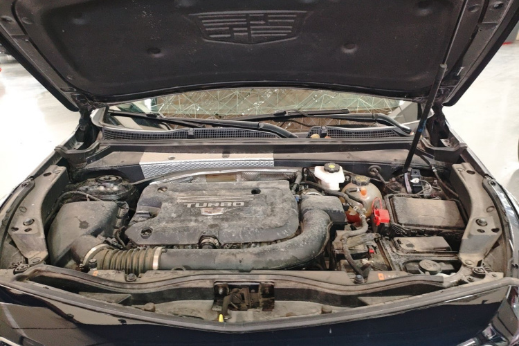 凯迪拉克XT4 2023款 28T 两驱豪华型机舱底盘24