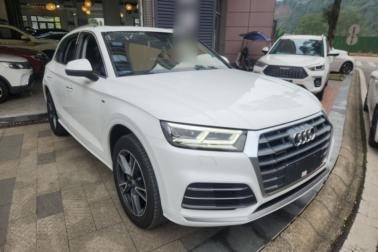 奥迪Q5L 2020款 改款 40 TFSI 荣享时尚型车身外观3