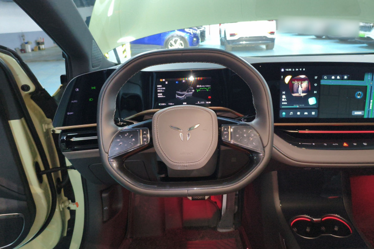 红旗EH7 2024款 690 Pro中控内饰13