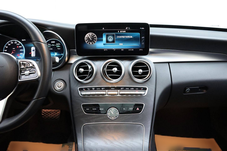 奔驰C级(进口) 2020款 改款 C 260 旅行轿车中控内饰7007