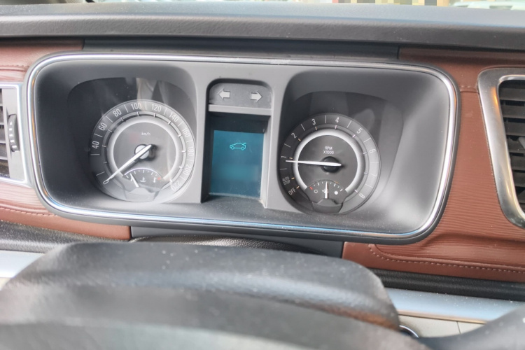 别克GL8 2017款 25S 尊贵型 国V局部细节14