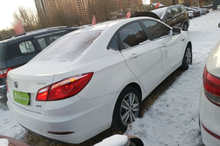 长安 逸动 2016款 1.6L 自动风尚型车身外观7