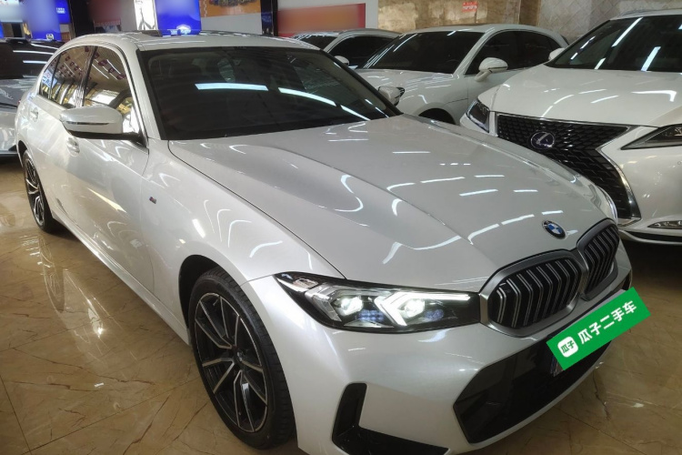 宝马3系 2023款 320Li M运动套装车身外观3