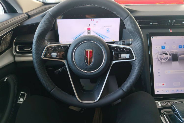 红旗H5 2025款 2.0T 自动旗领版中控内饰13
