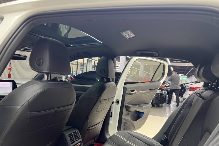 大众 高尔夫 2023款 280TSI DSG R-Line Lite中控内饰7007