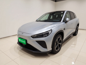 哪吒汽车 哪吒L 2024款 增程 310 闪充红衣版