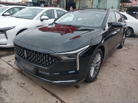 奔腾B70 2025款 龙耀版 1.5T 质享型