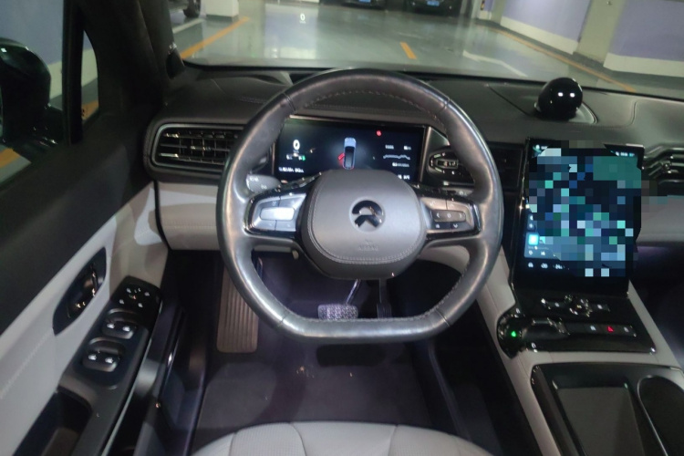 蔚来ES8 2020款 415KM 签名版 六座版中控内饰13