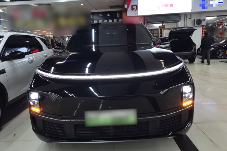 理想汽车 理想L8 2023款 Pro车身外观2