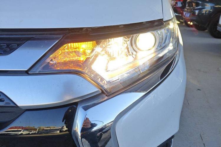 三菱 欧蓝德 2021款 2.0L 两驱畅行版 5座局部细节36