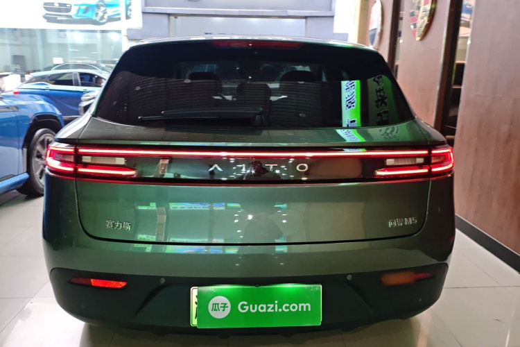 鸿蒙智行 问界M5 2022款 增程四驱性能版车身外观6