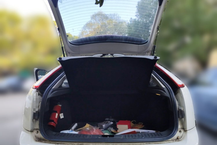 福特 福克斯 2013款 两厢经典 1.8L 自动基本型中控内饰23