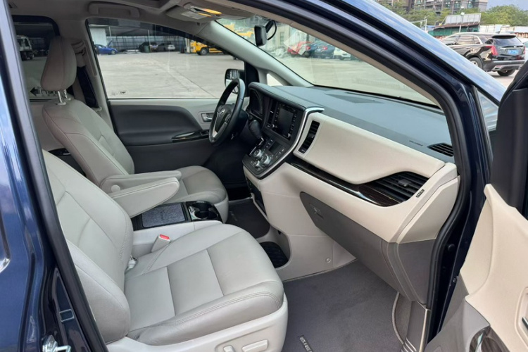 丰田Sienna（平行进口） 中控内饰7003