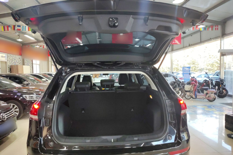 哈弗H6 2020款 1.5GDIT 自动铂金都市版机舱底盘23