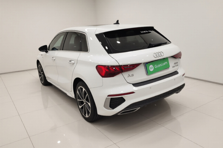 奥迪A3 2021款 Sportback 35 TFSI 进取运动型车身外观5