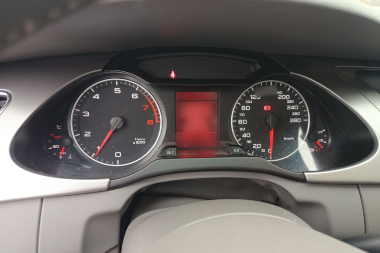 奥迪A4L 2011款 2.0 TFSI 标准型局部细节14