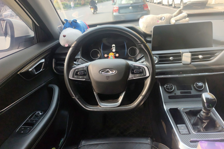 奇瑞 瑞虎8 2018款 1.5TCI 手动特供版 7座中控内饰13