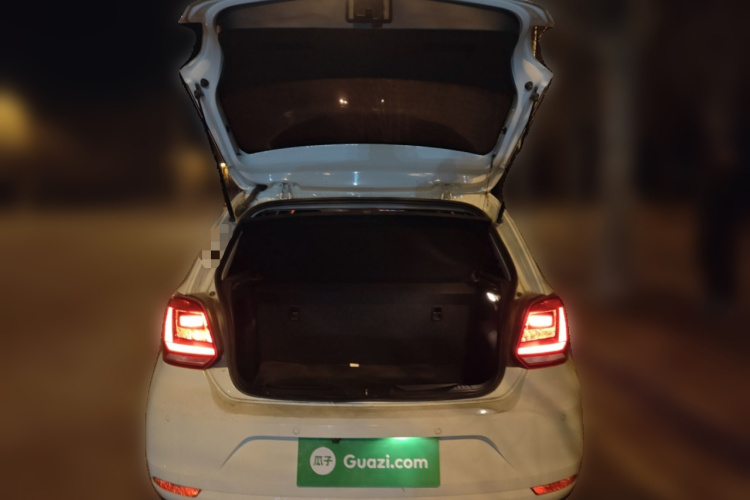 大众 Polo 2016款 1.4L 自动风尚型中控内饰23