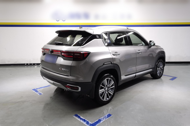 长安CS35PLUS 2019款 1.6L 手动畅联版车身外观7