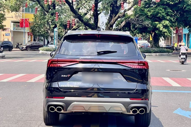 奇瑞 瑞虎8 PRO 2022款 390T 两驱天穹版 5座车身外观6006